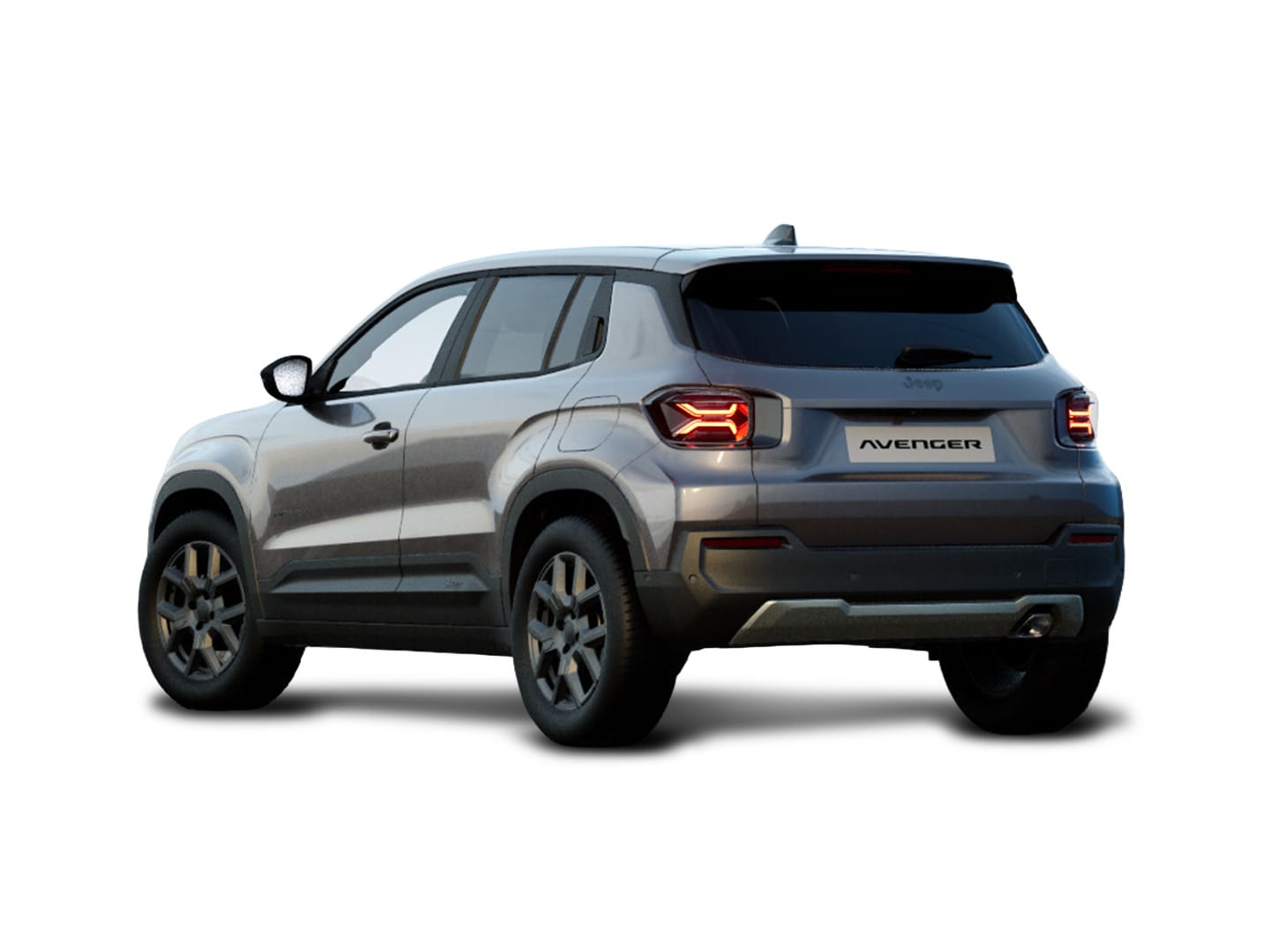 Grauer Jeep Avenger Altitude in Heck-Seitenansicht vor weißem Hintergrund.