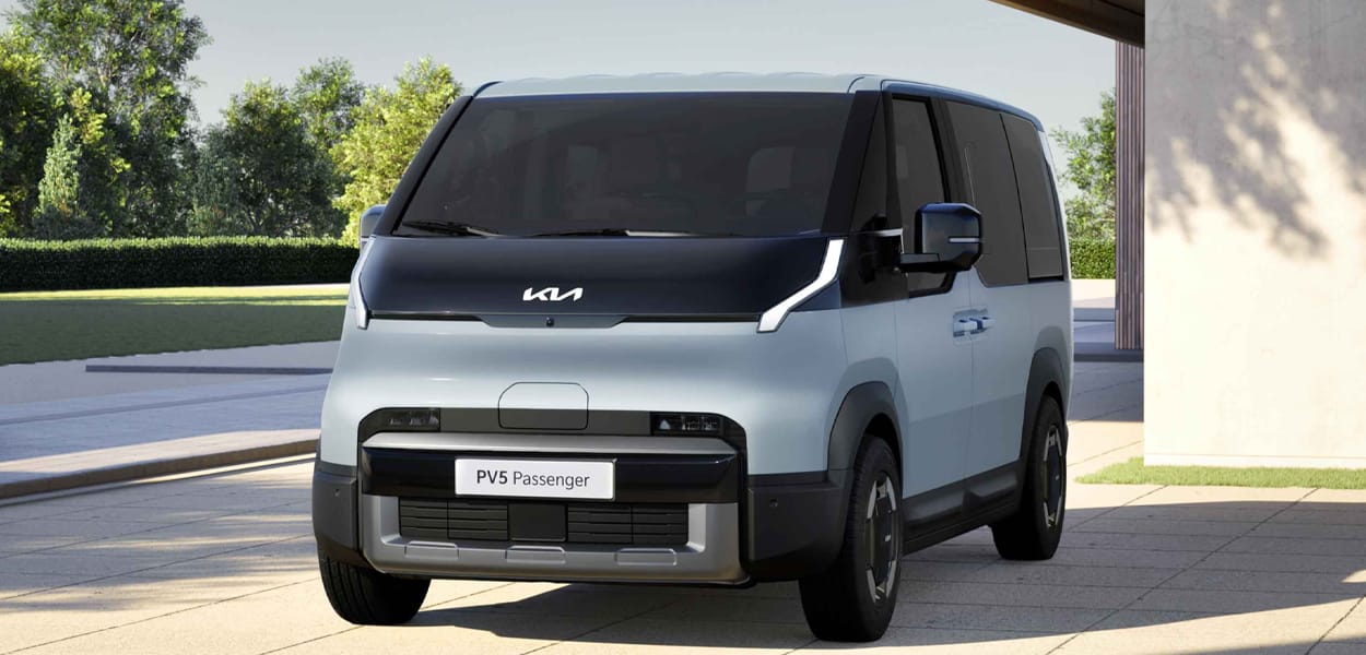 Kia PV5 in blau