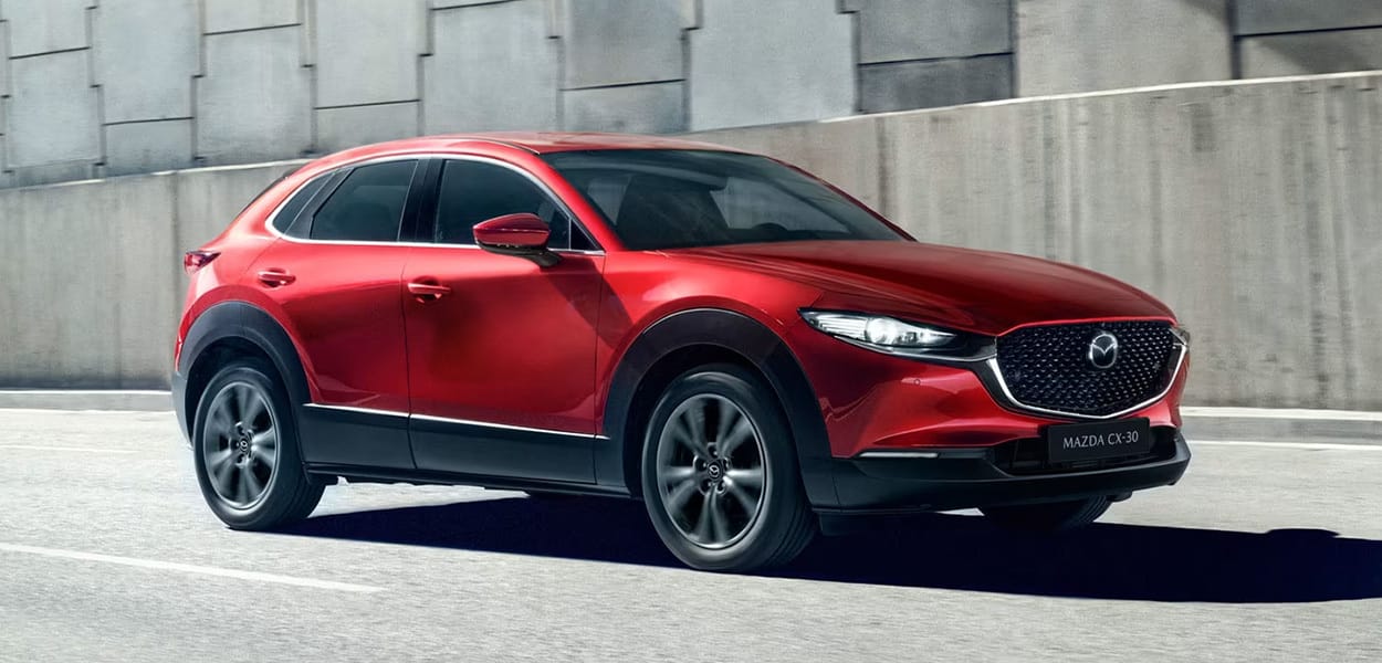 Mazda CX-30 in rot